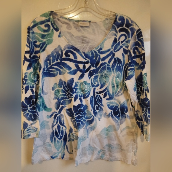 Mixed Blue & White Tops & Bottoms M/L Prints Bundle - Picture 5 of 11